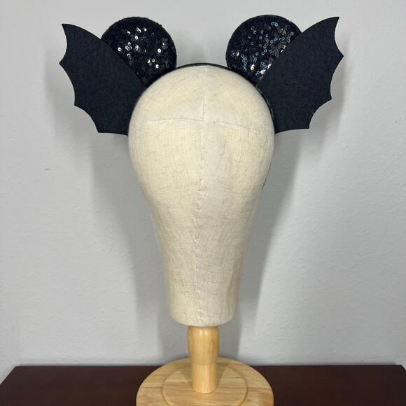 🎃 Fright Night Bat Mickey Ears | Disney-Inspired Unisex Halloween Mouse Ears - Picture 4 of 6